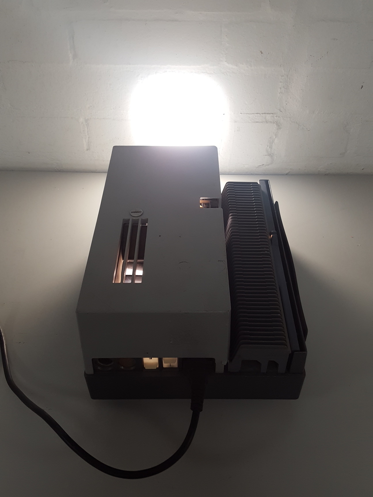 Image of Leitz Weztlar Pradovit Color Slide Projector + Accessories