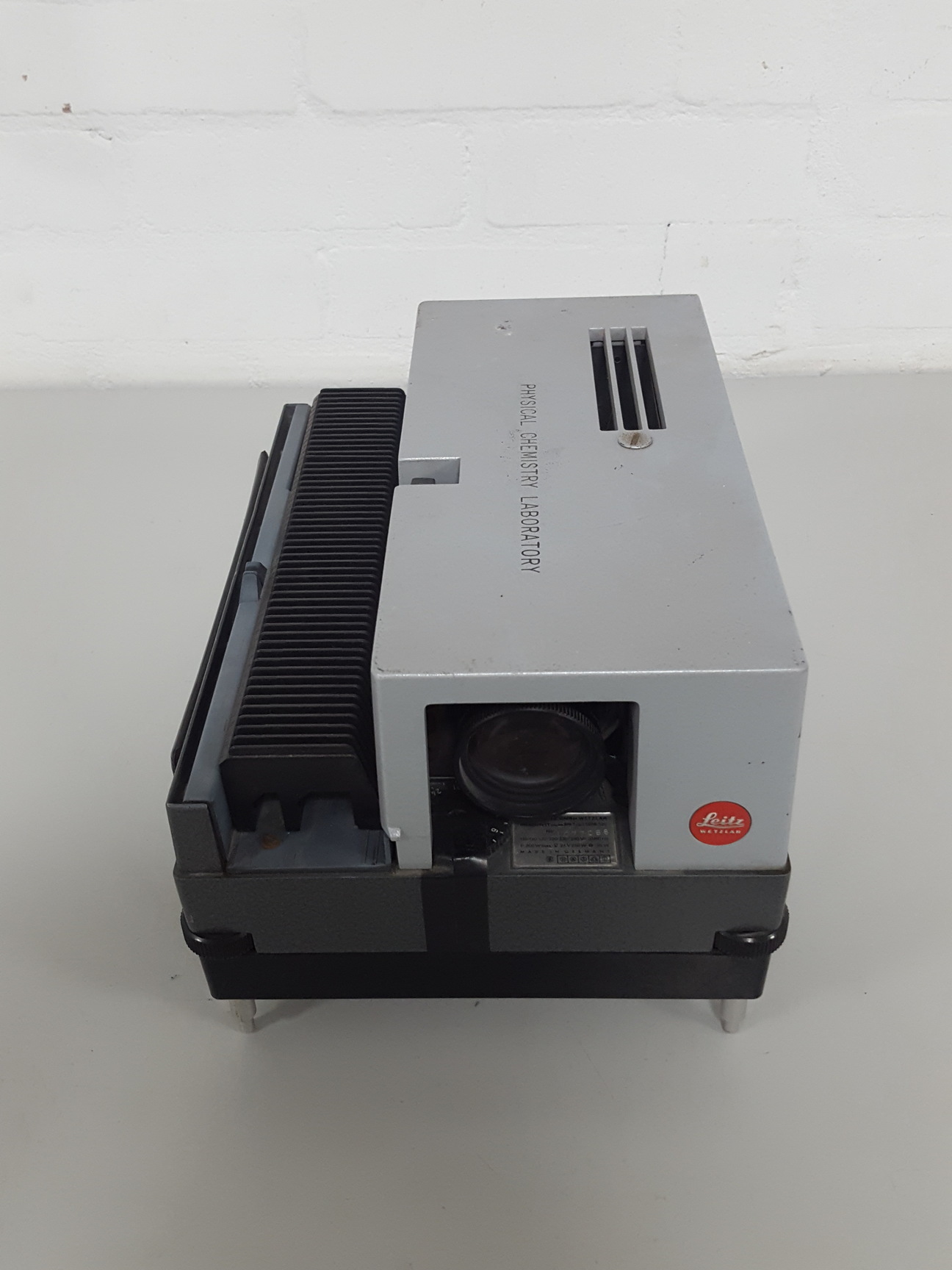 Image of Leitz Wetzlar Pradovit Color 250 Slide Projector