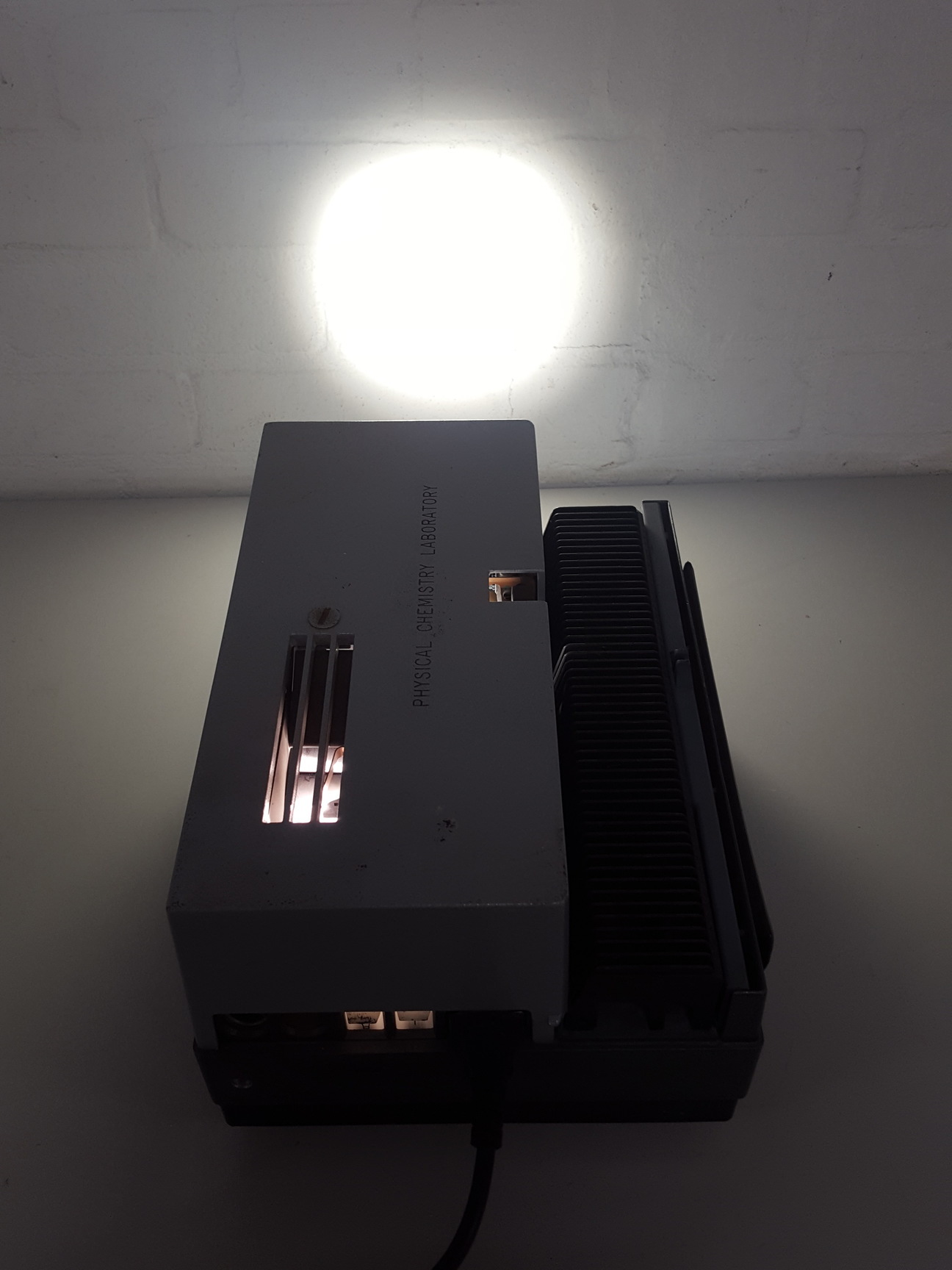 Image of Leitz Wetzlar Pradovit Color 250 Slide Projector