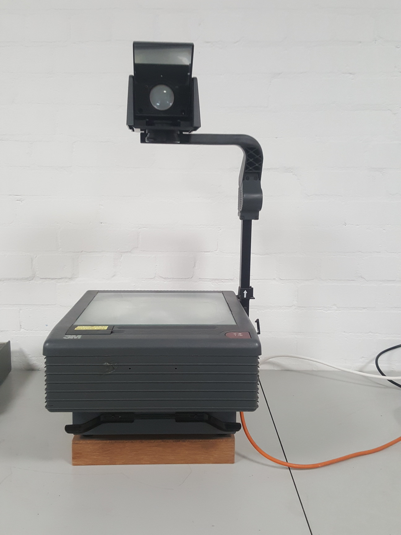 Image of 3M 9550 Overhead Projector Acetate OHP 9550 Model 9000 AHHU