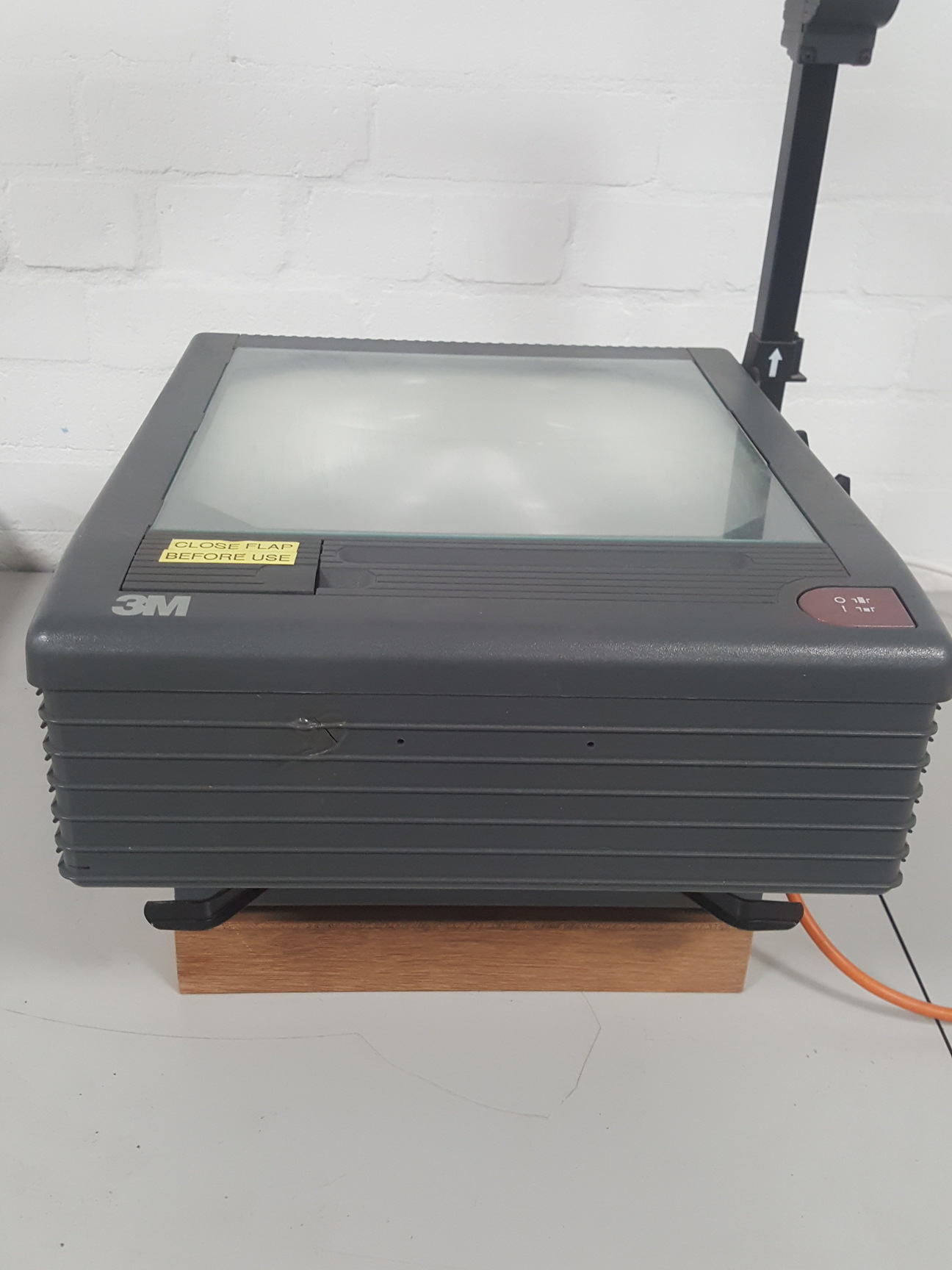 Image of 3M 9550 Overhead Projector Acetate OHP 9550 Model 9000 AHHU