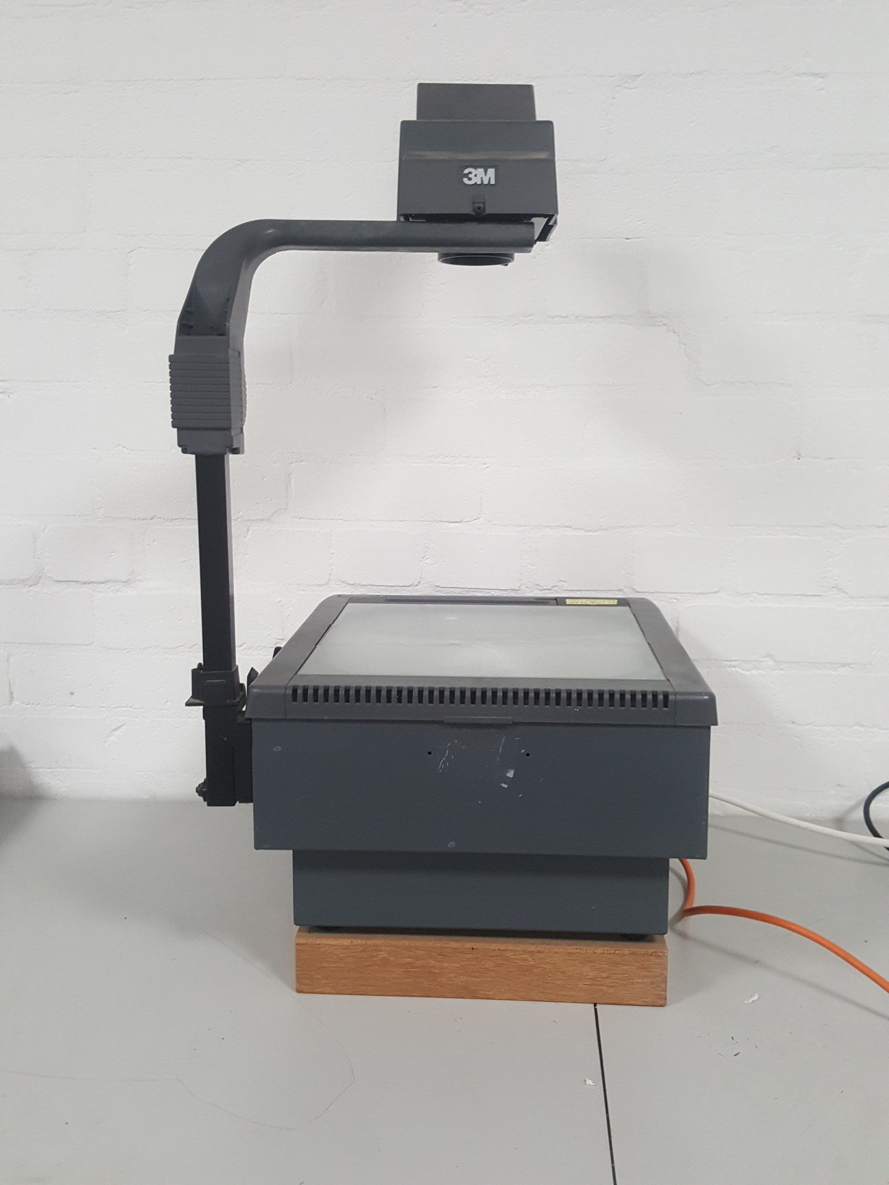 Image of 3M 9550 Overhead Projector Acetate OHP 9550 Model 9000 AHHU