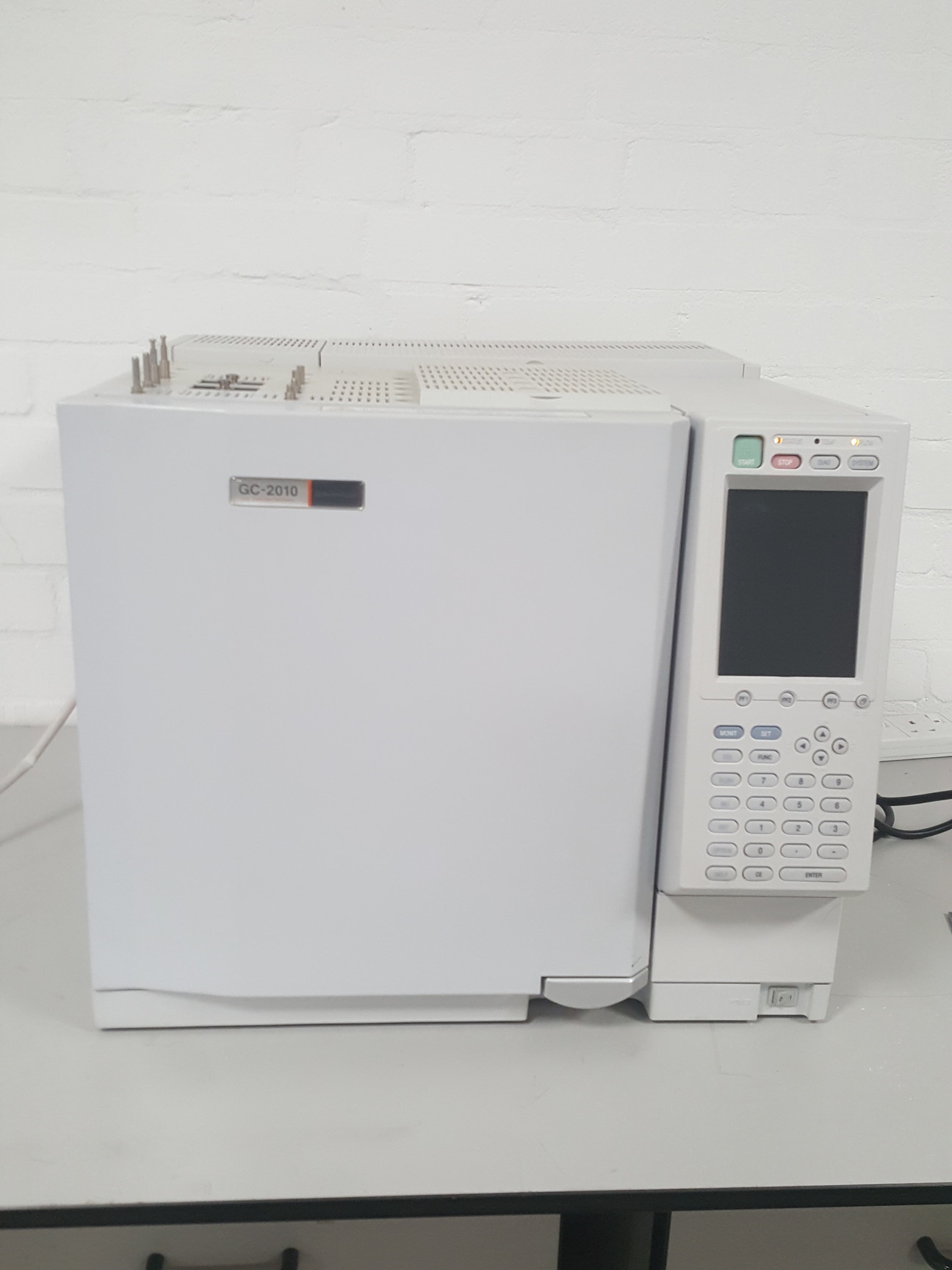 Image of Shimadzu GCMS-QP2010 SE + GC-2010 + AOC-20I Auto Injector Gas Chromatograph GCMS