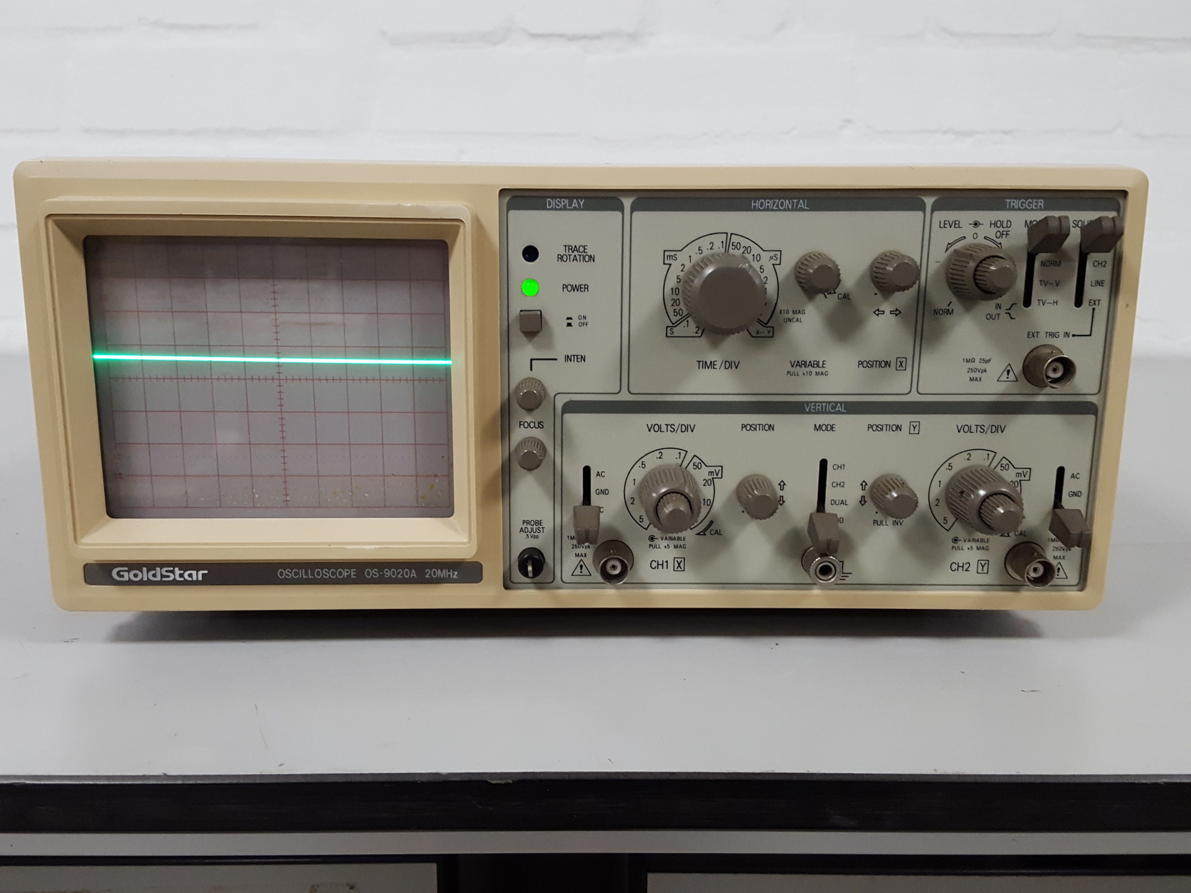 Image of Goldstar OS-9020A Oscilloscope