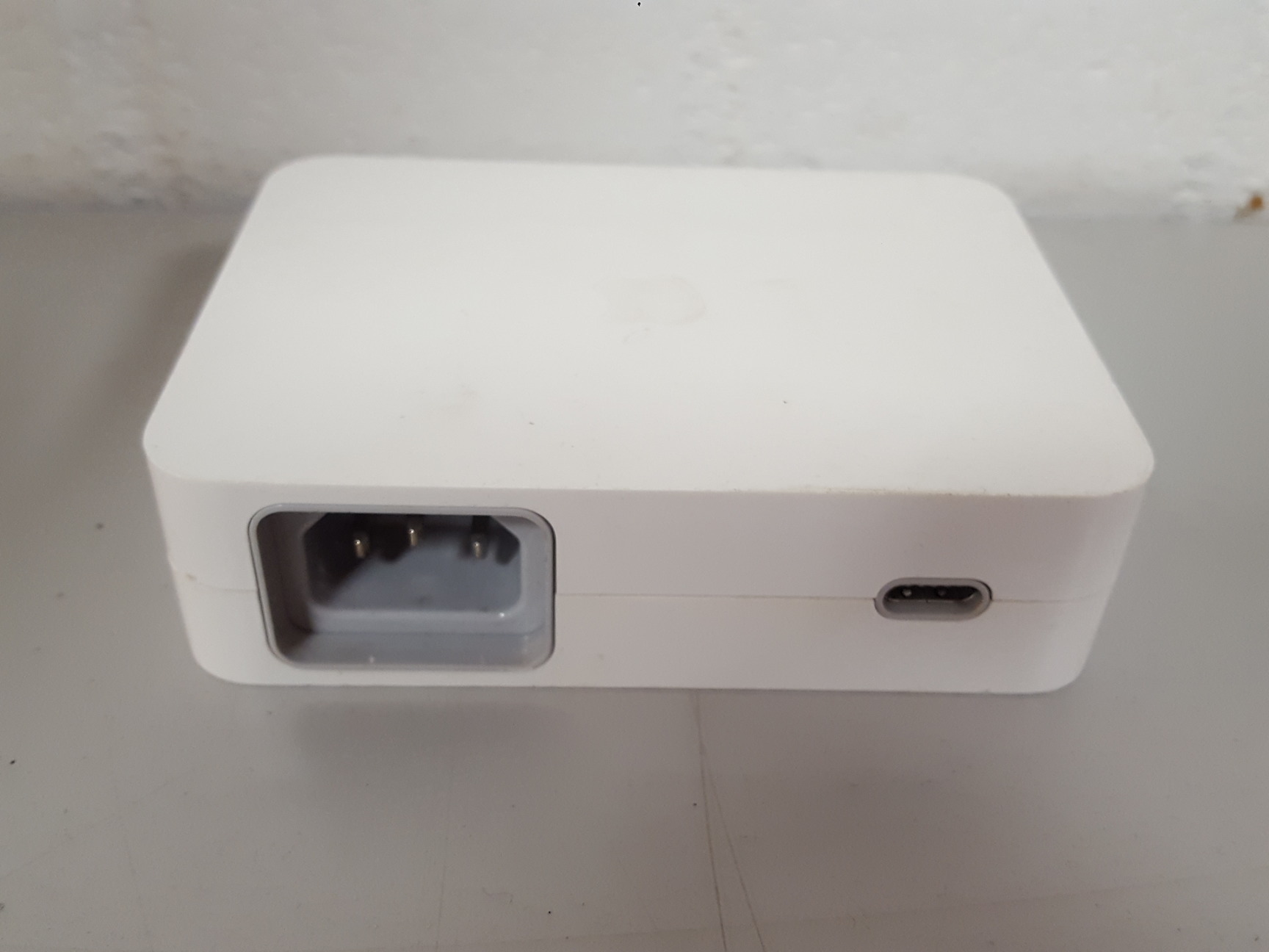 Image of Apple Cinema Display A1097 Widescreen LCD Monitor Spares Repairs