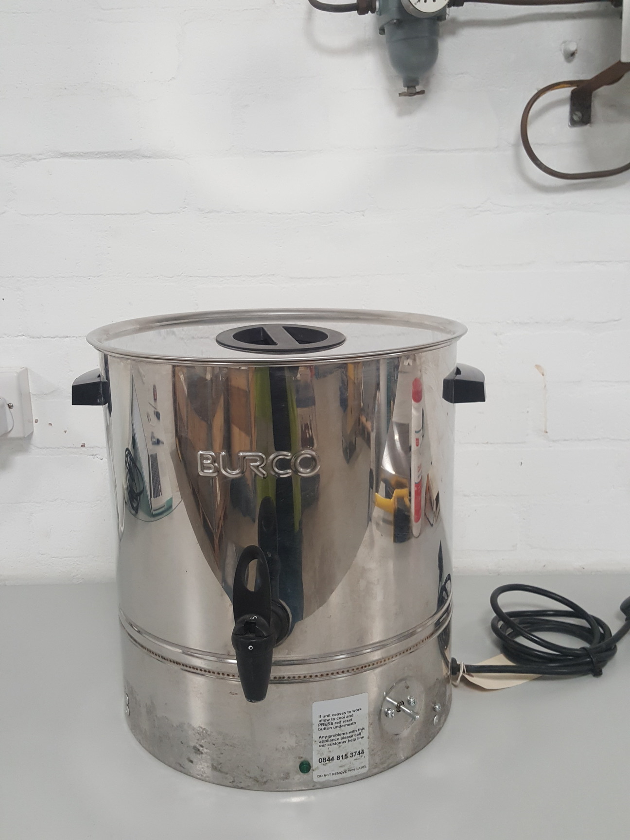 Image of Burco BCO W/B 20 Ltr Hot Water Boiler BCO W/B 20ltr C20STHF SS 76131