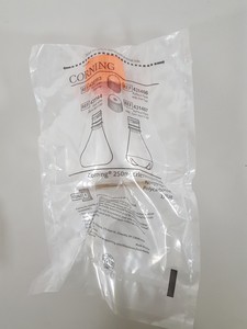 Thumbnail image of 20 x 150mL Corning Bottle Top filler 33mm Neck + 47x250mL Erlenmeyer Flask Lab 