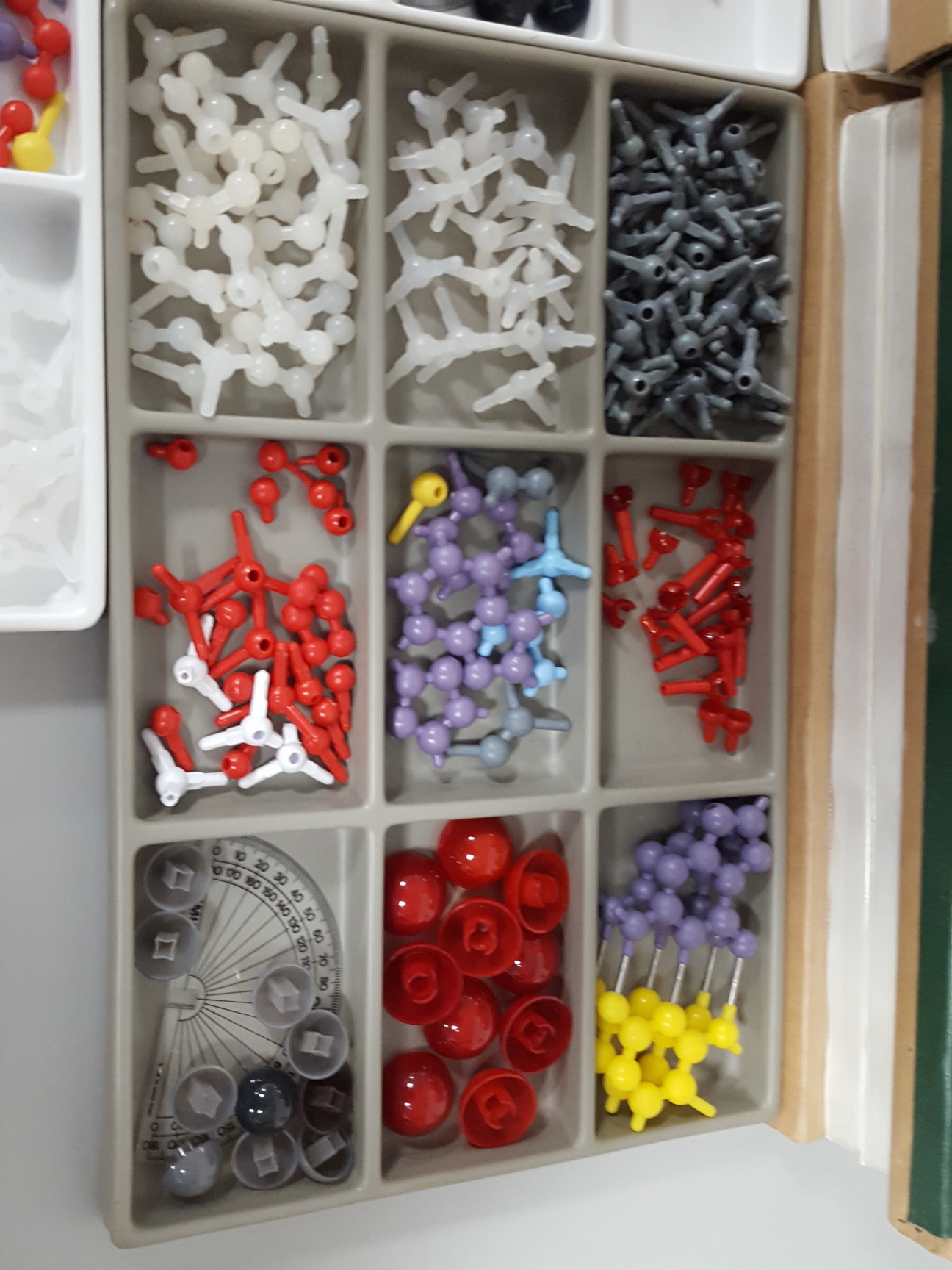 Image of Labquip Molecular Model Sets 26 Boxes Organic / Inorganic Chemistry Student Kit