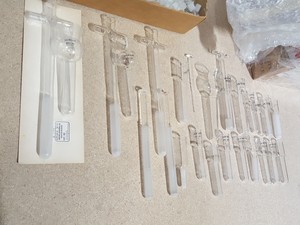 Thumbnail image of Job Lot 150 Glass Test Tubes & Stoppers Glassware Homogenisers Lab