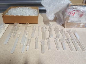 Thumbnail image of Job Lot 150 Glass Test Tubes & Stoppers Glassware Homogenisers Lab