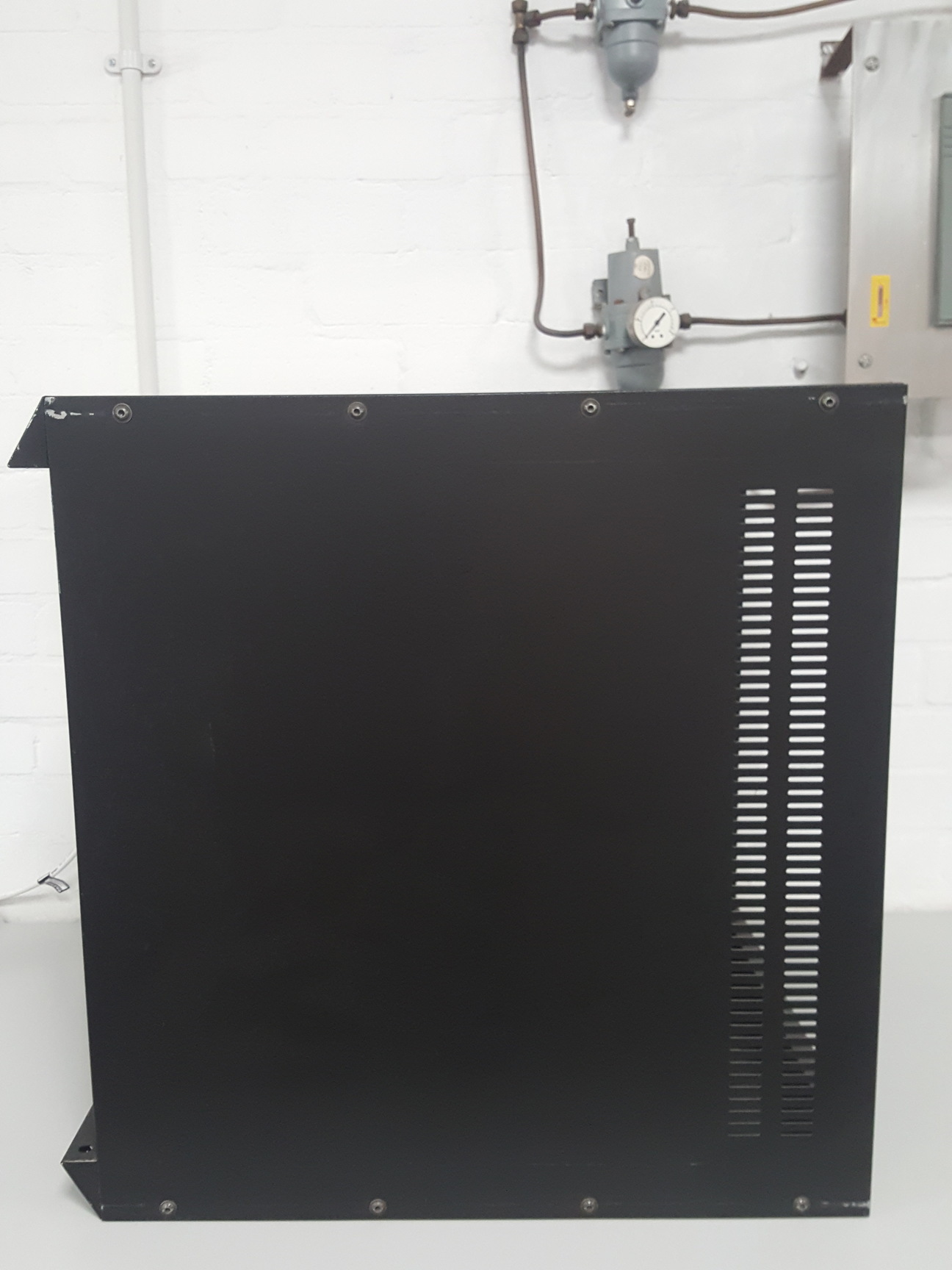 Image of Black 19" Server Rack 12U / 53.4CM +2 Trays & 1 Vented Back Plate