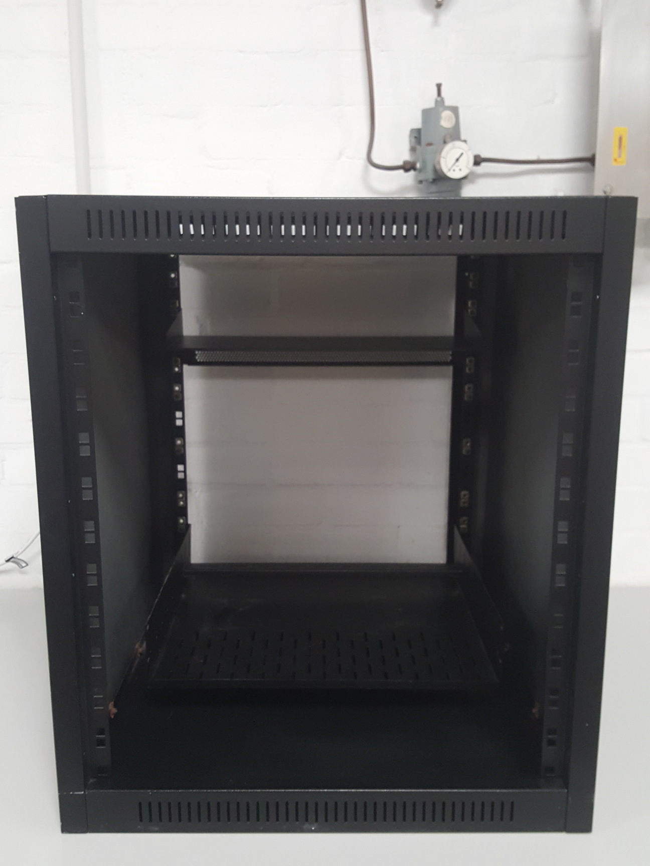 Image of Black 19" Server Rack 12U / 53.4CM +2 Trays & 1 Vented Back Plate