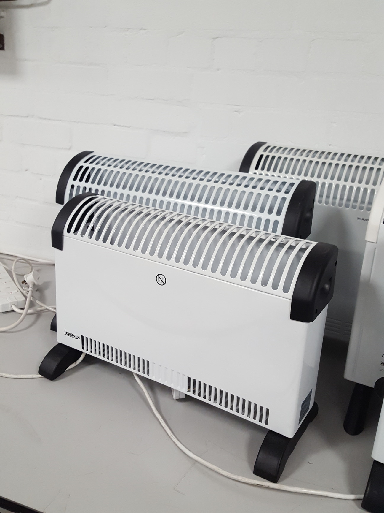 Image of Highlands Homeware HEA06 & Igenix IG5250 Convection Heater (Lot of 5)