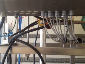 Thumbnail image of Westfalia Centrifuge Separator CSA 8-06-476, 123 hours, 1995 Build, Lab