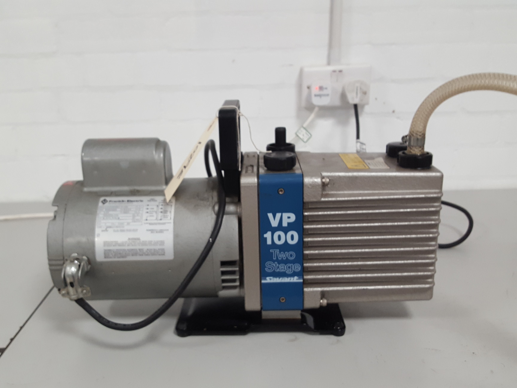 Savant VP 100 Rotary Vane Dual Stage Mechanical Vacuum Pump Lab