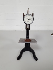 Thumbnail image of Mercer .002M/M Pressure Gauge For Small Pressures Lab Vintage