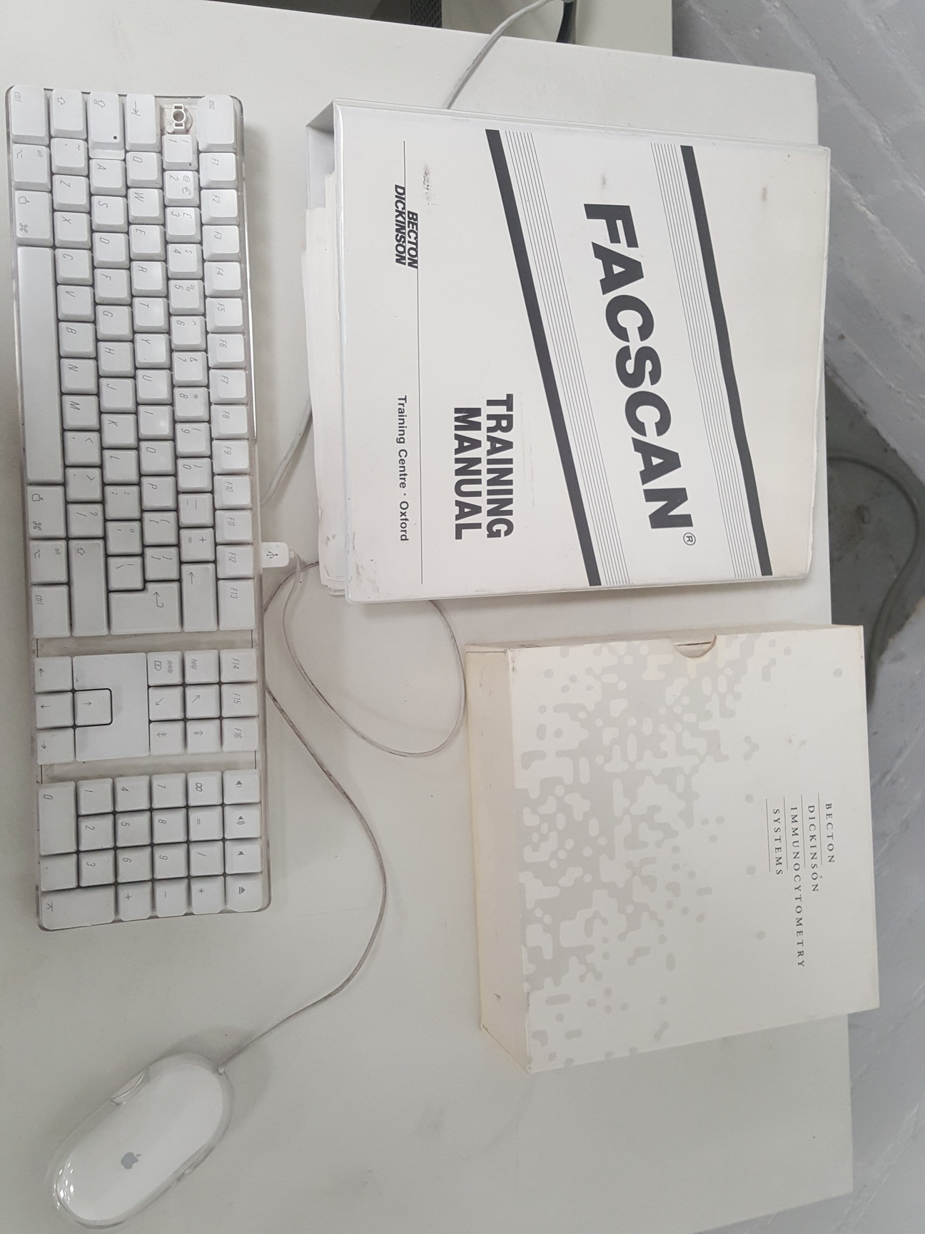 Image of Becton Dickinson FACScan Flow Cytometer + Software & Dongle + Transformer Lab