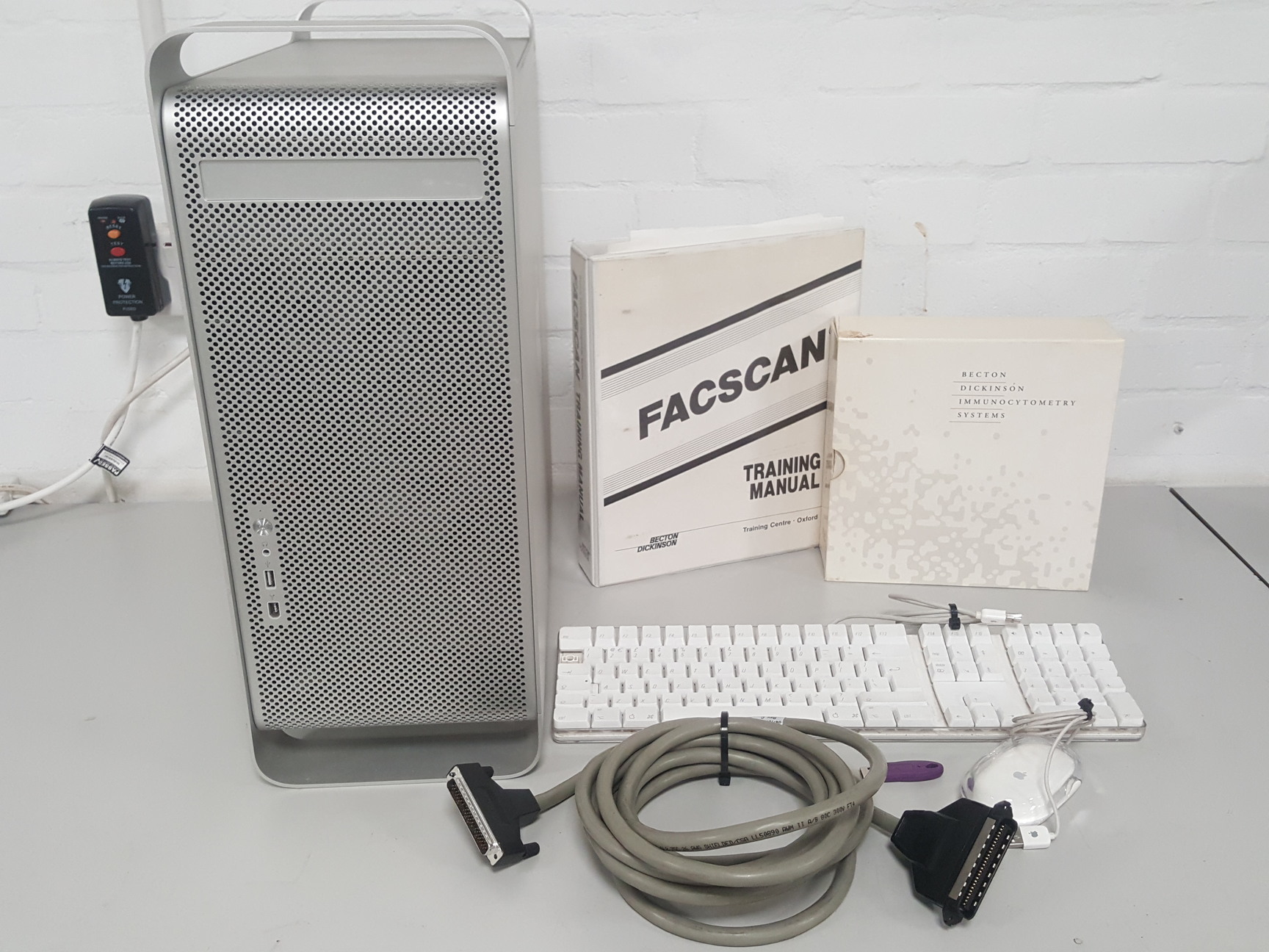 Image of Becton Dickinson FACScan Flow Cytometer + Software & Dongle + Transformer Lab