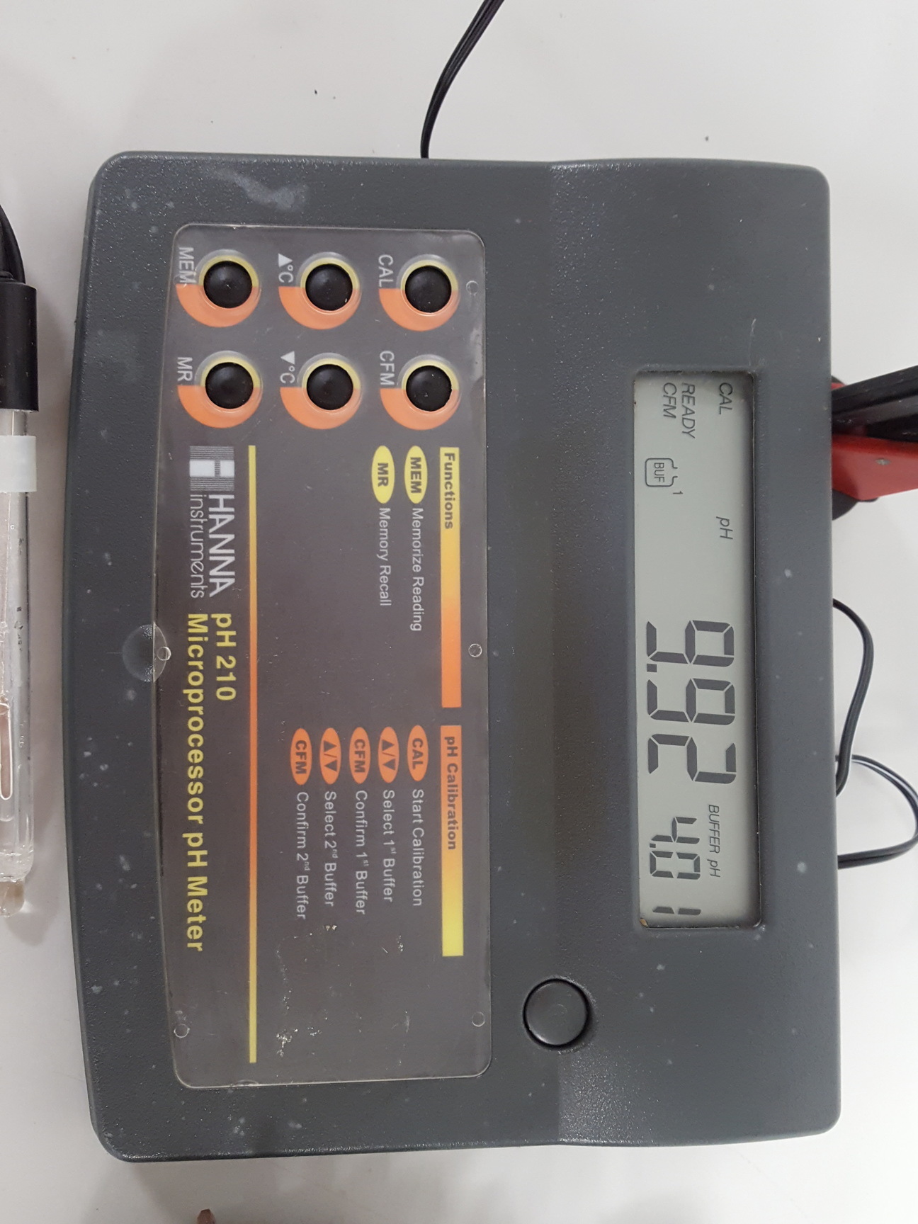 Image of Hanna Instrument PH 210 Microprocessor pH Meter Lab