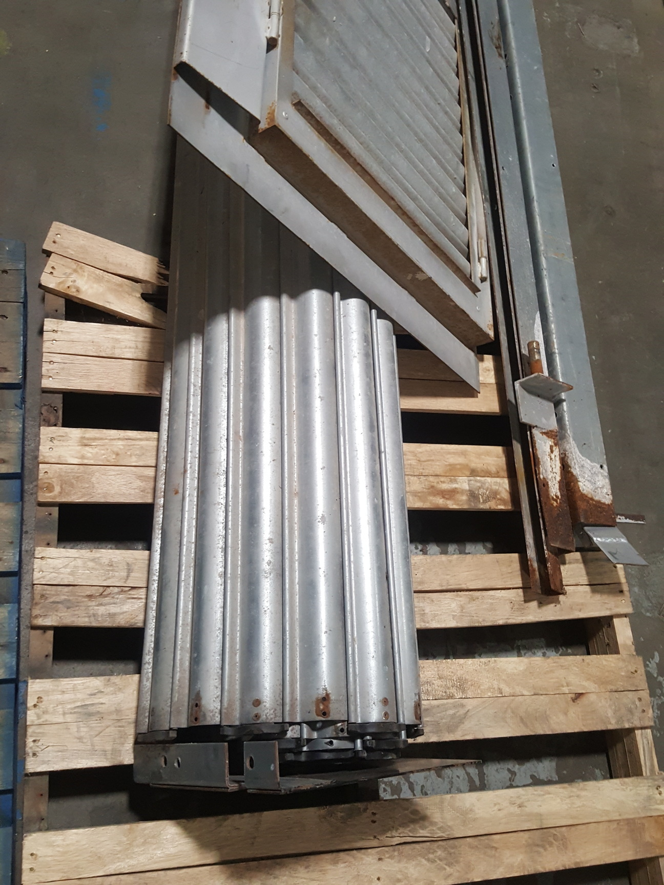 Image of 1x Garage / Workshop / Warehouse Roller Door 338cm Wide, 267cm Runner 
