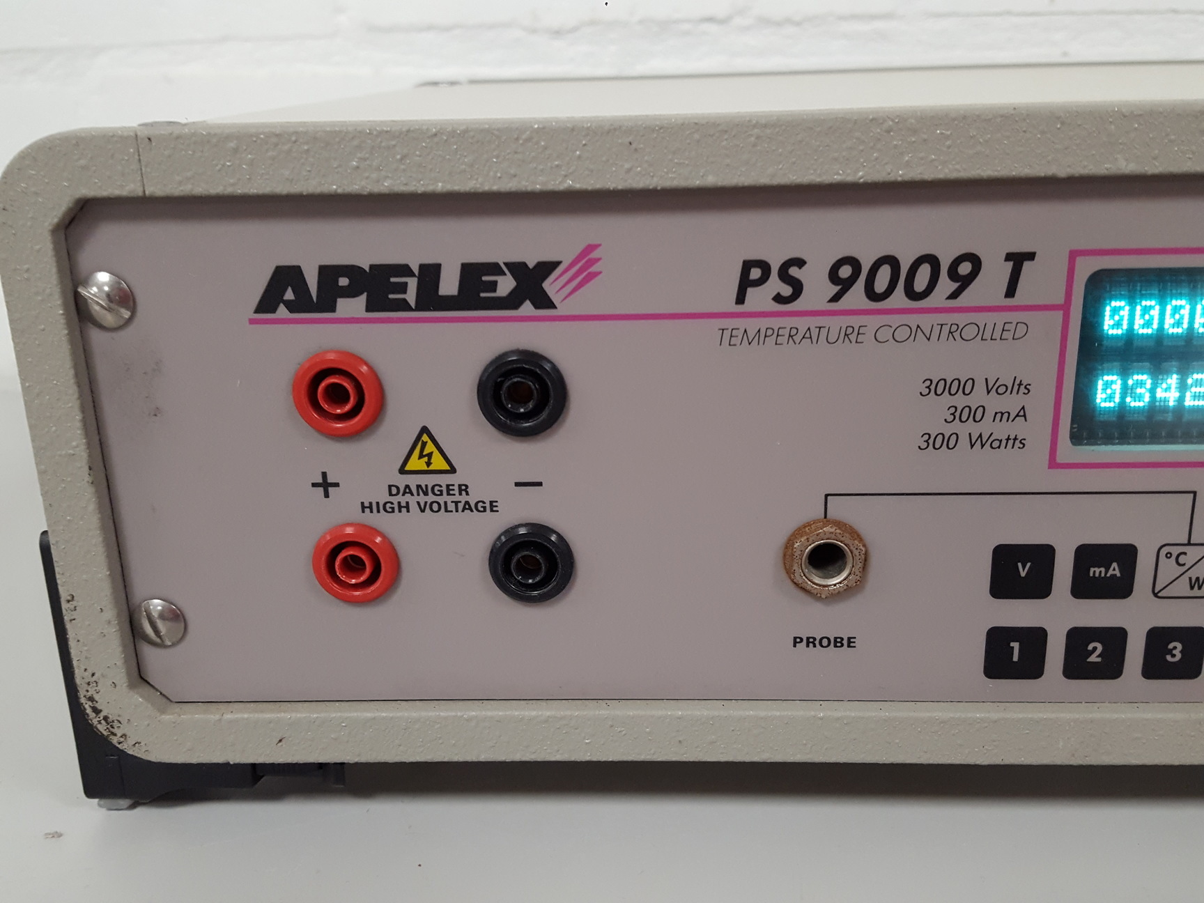 Image of Apelex PS 9009T Microprocessor Electrophoresis Power Supply