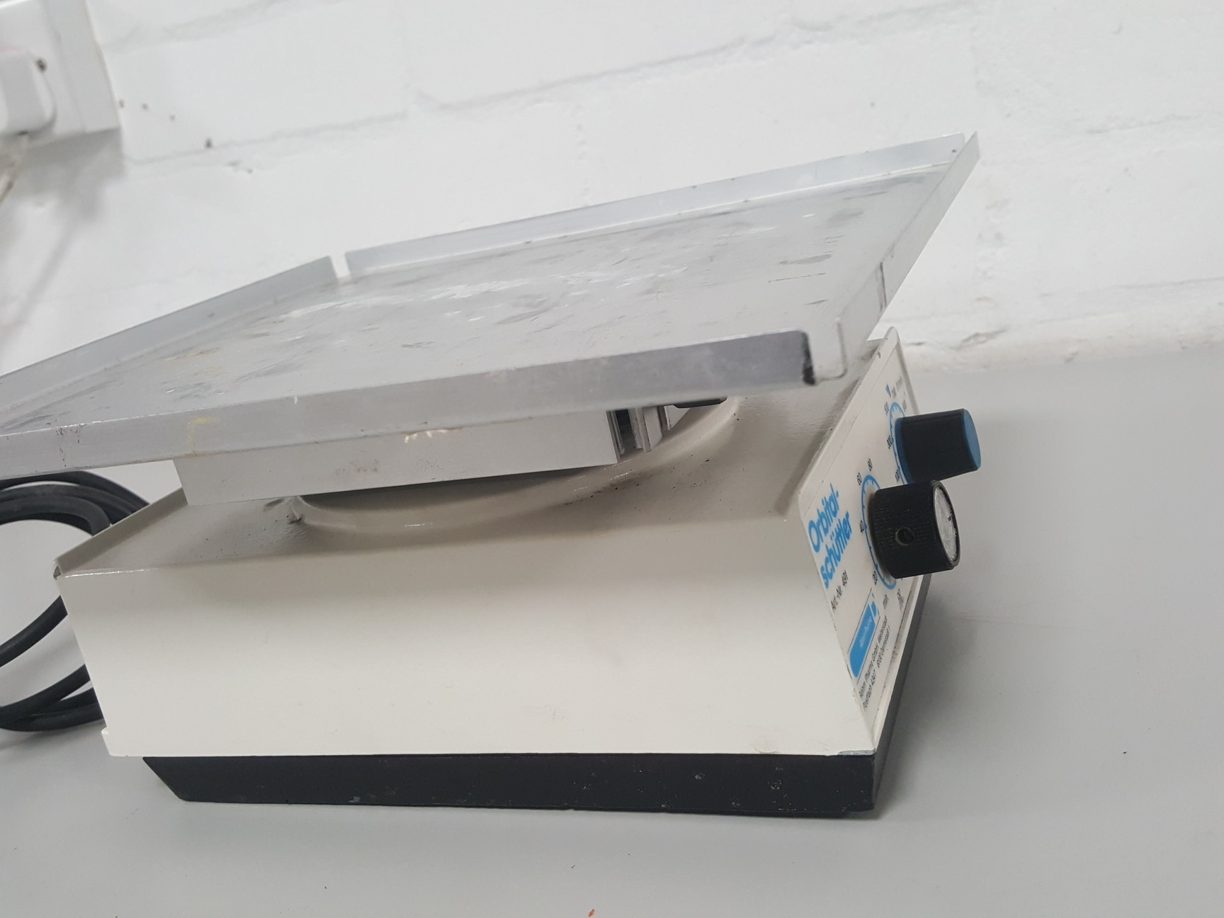 Image of Rohm Pharma VXR S4 Platform Shaker Orbital Schuttler Art Nr 491 Lab