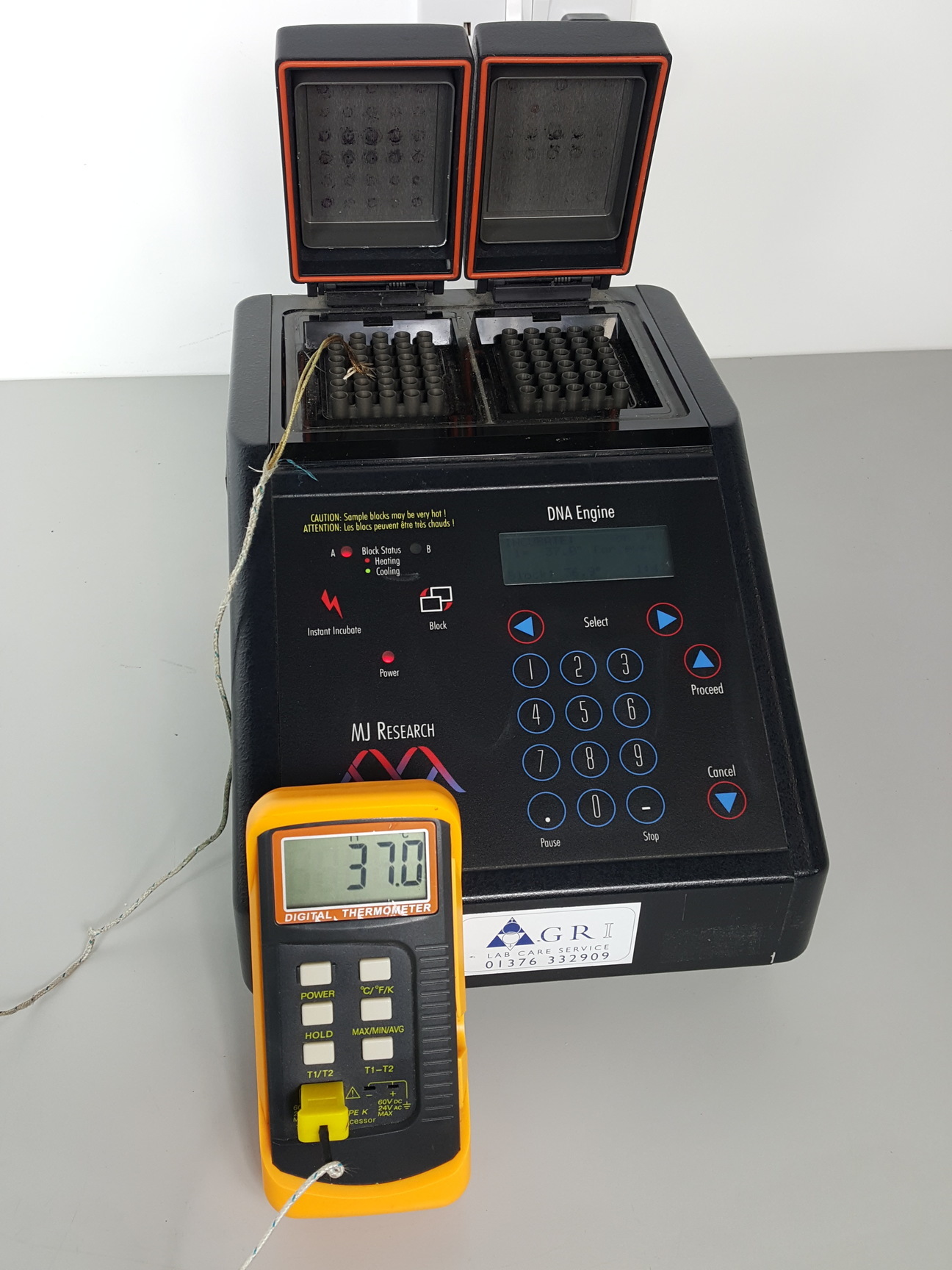 Image of MJ-Research PTC 200 Peltier Thermal Cycler + 2 Thermo Blocks Lab