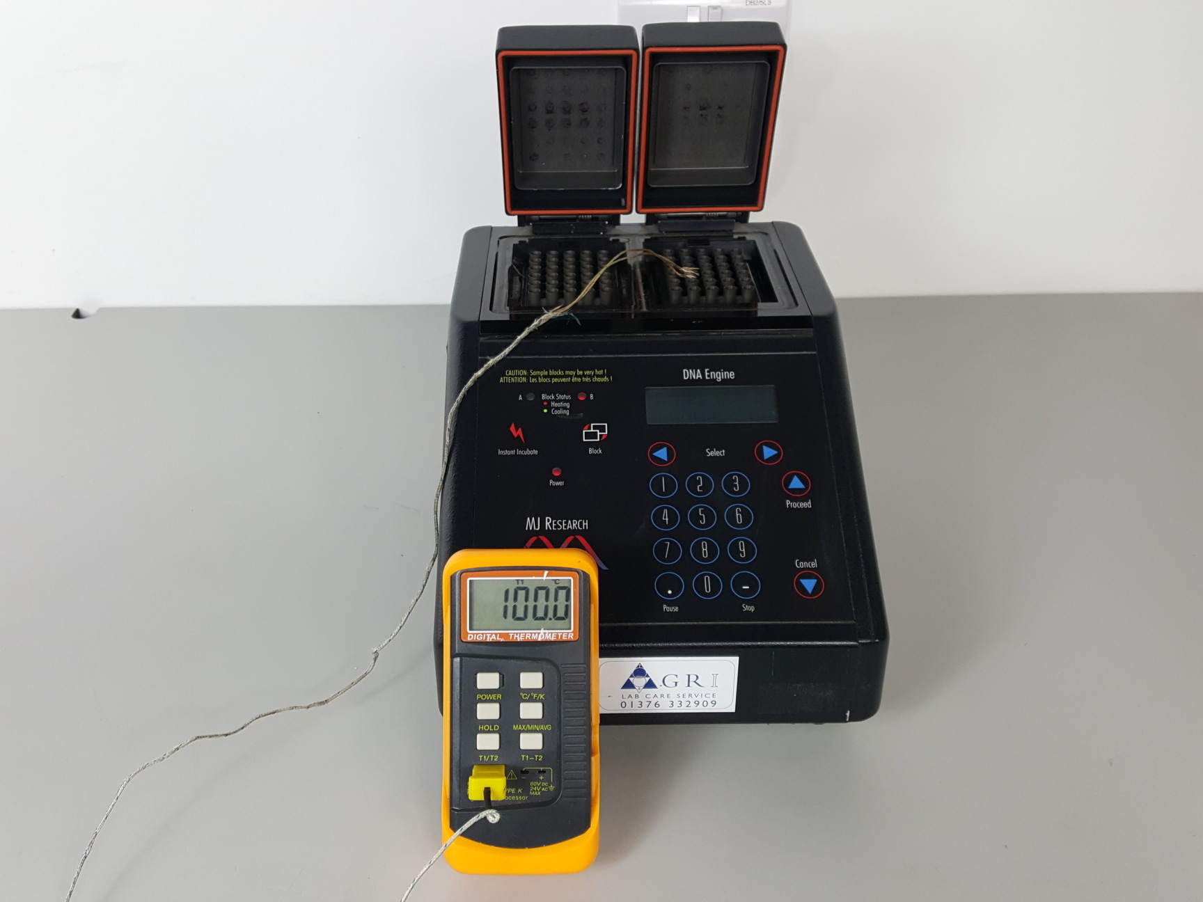 Image of MJ-Research PTC 200 Peltier Thermal Cycler + 2 Thermo Blocks Lab