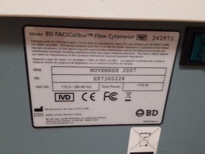 Thumbnail image of BD FACSCalibur Flow Cytometer Cell Analyser + 44 TF 110 Transformer Lab