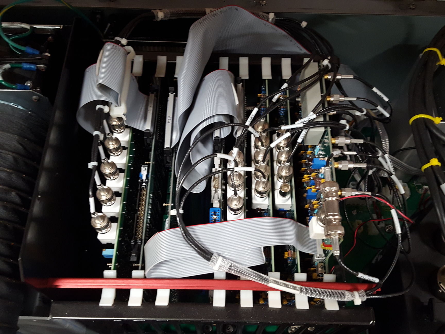 Image of BD FACSCalibur Flow Cytometer Cell Analyser + 44 TF 110 Transformer Lab