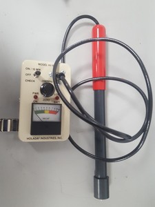 Thumbnail image of Holaday HI-1801 Microwave Survey Meter Lab