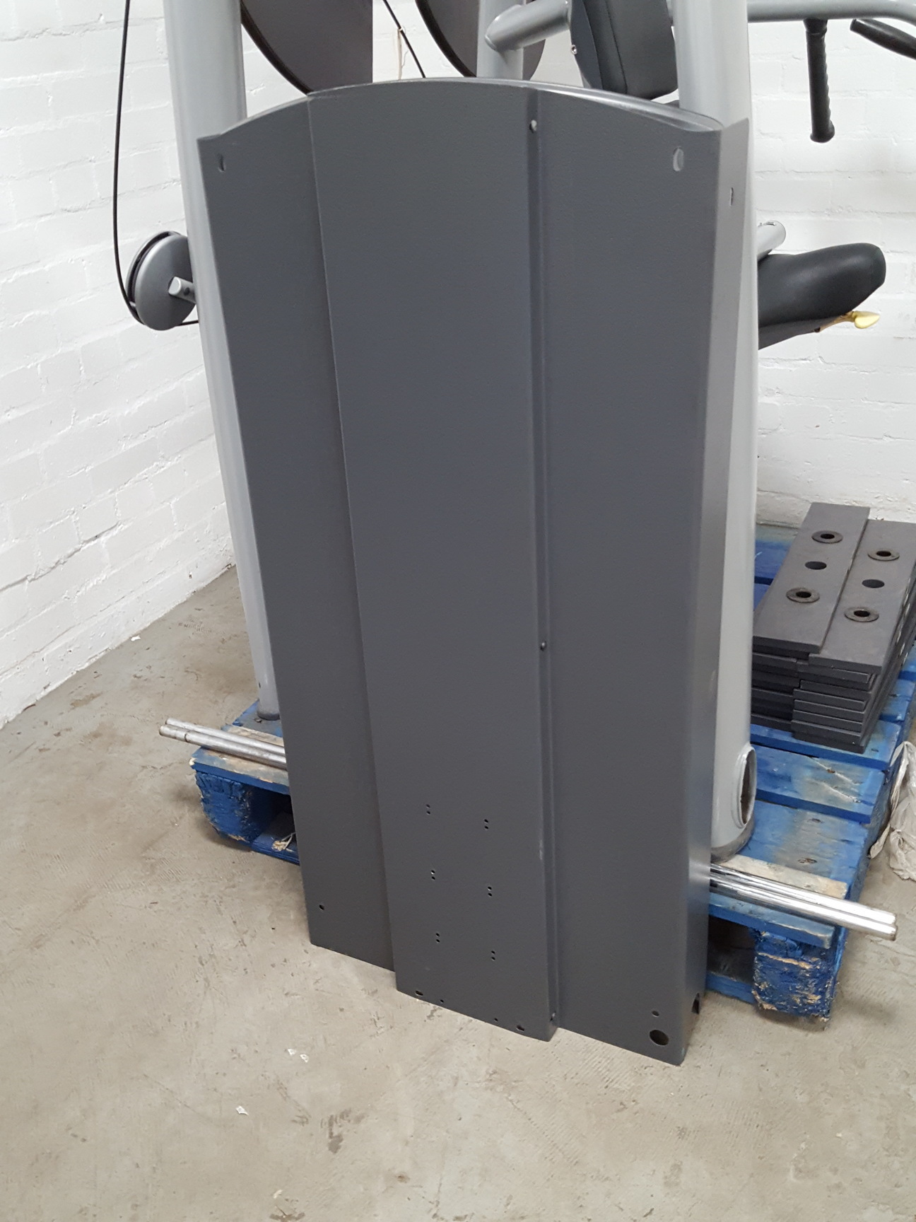 Image of Technogym Vertical Traction Gym Resistance Machine - Broken Arm Spares Repair