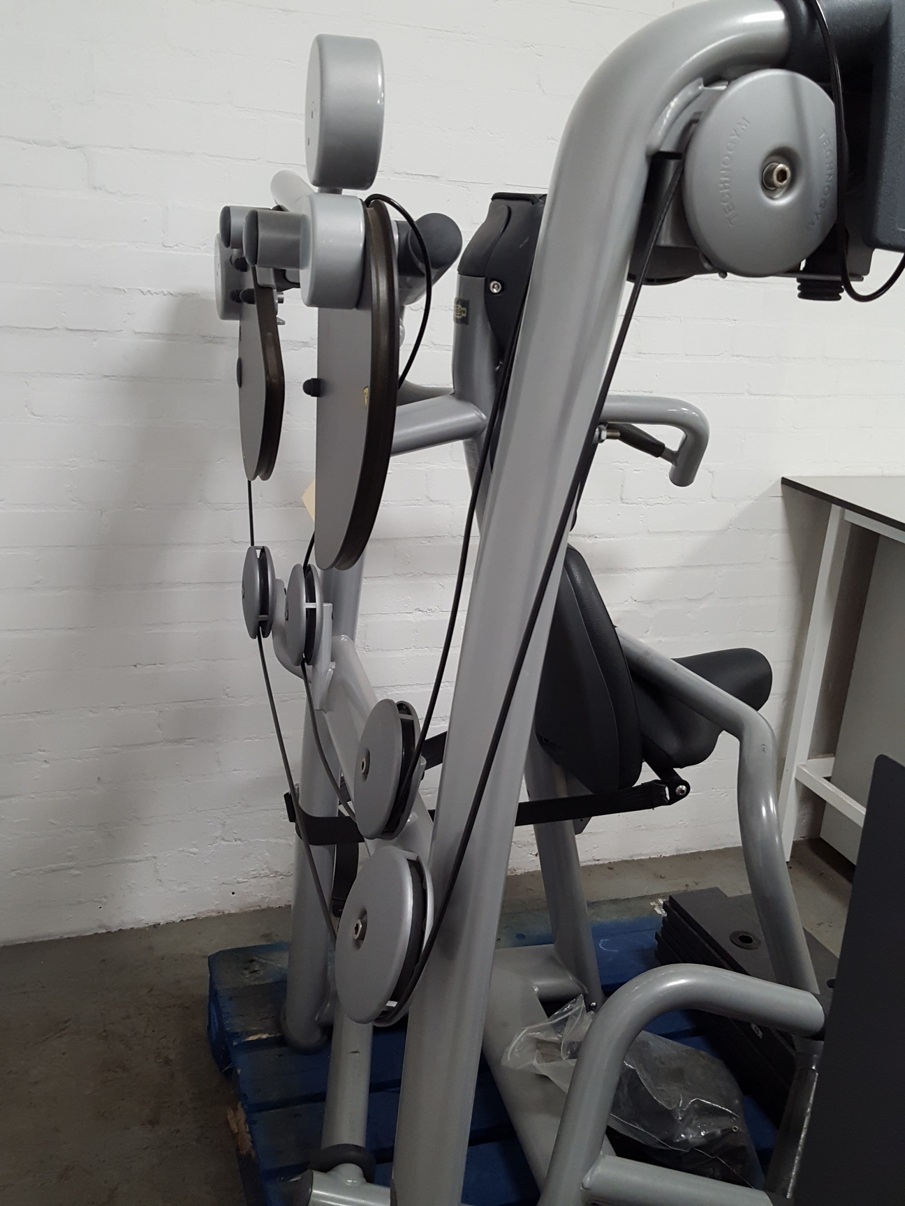 Image of Technogym Vertical Traction Gym Resistance Machine - Broken Arm Spares Repair