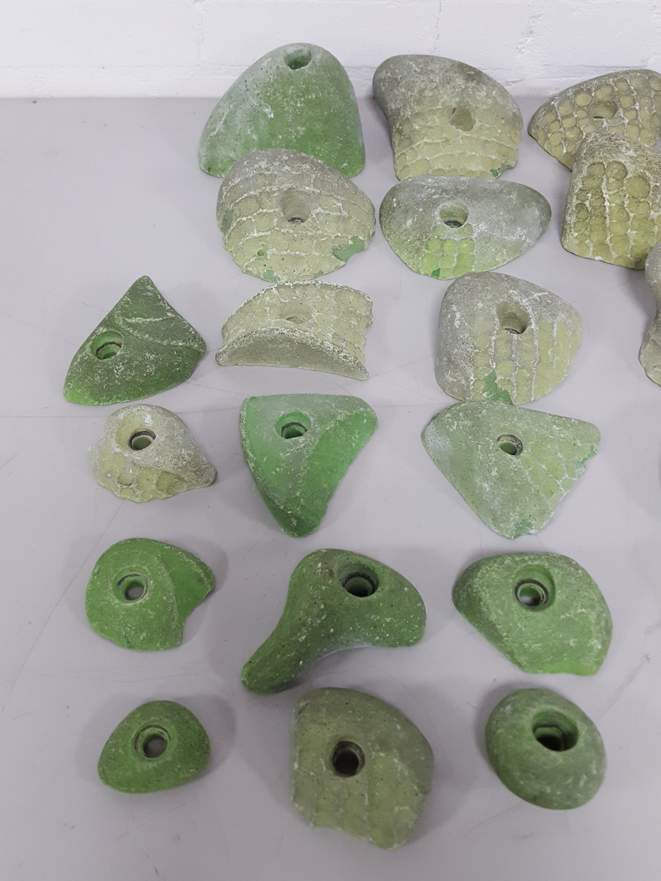 Image of Lot of 34 Green Bouldering / Rock Climbing Grips Hand / Foot - No Bolts