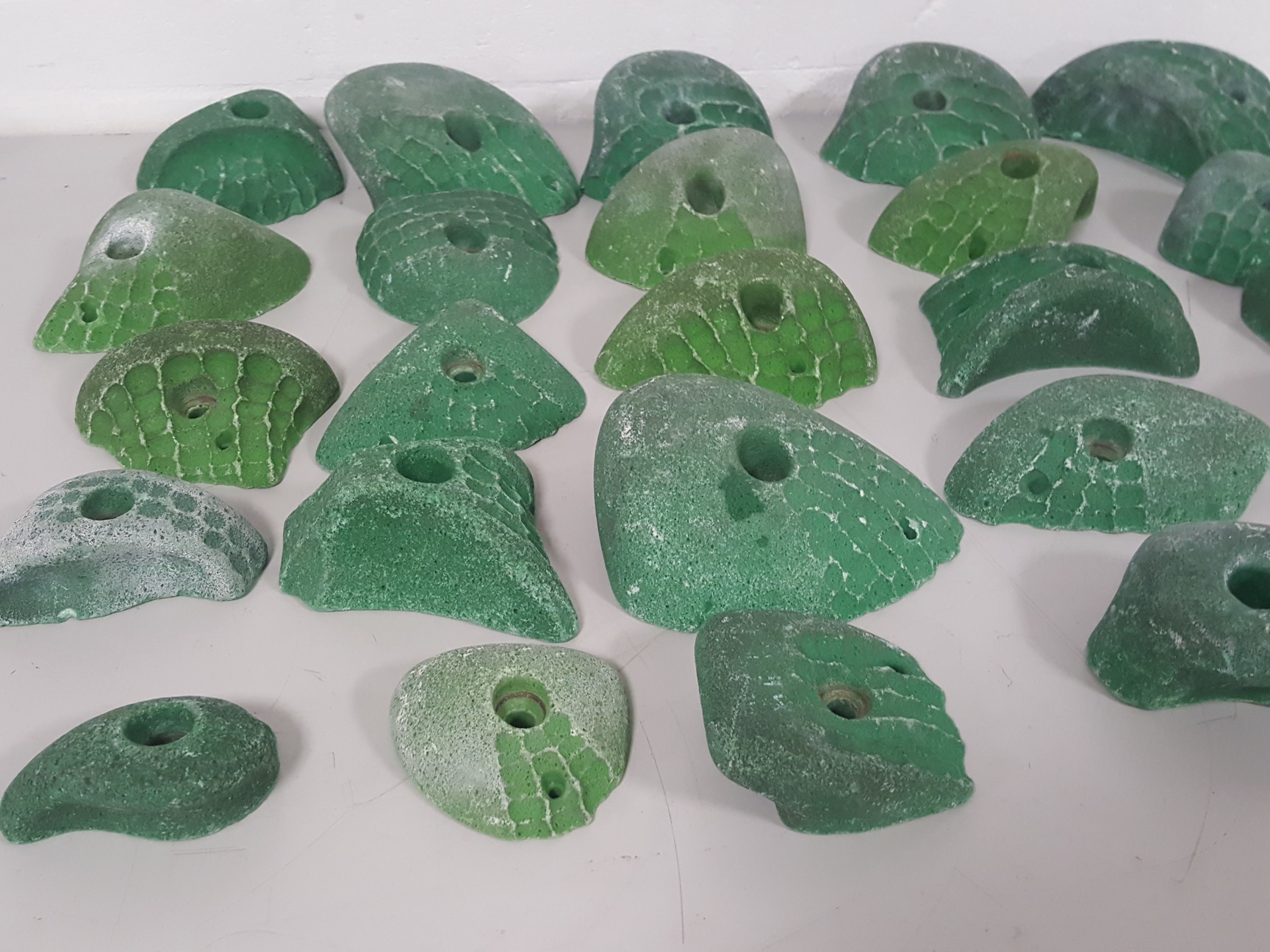 Image of Lot of 25 Green Bouldering / Rock Climbing Grips Hand / Foot - No Bolts