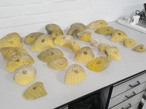 Thumbnail image of Lot of 25 Yellow Bouldering / Rock Climbing Grips Hand / Foot - No Bolts