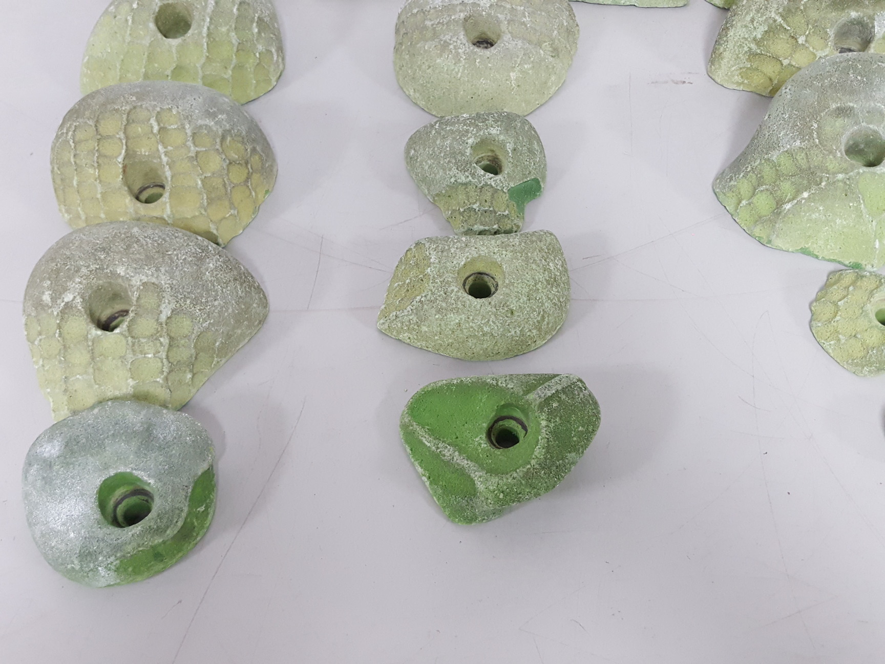 Image of Lot of 25 Green Bouldering / Rock Climbing Grips Hand / Foot - No Bolts
