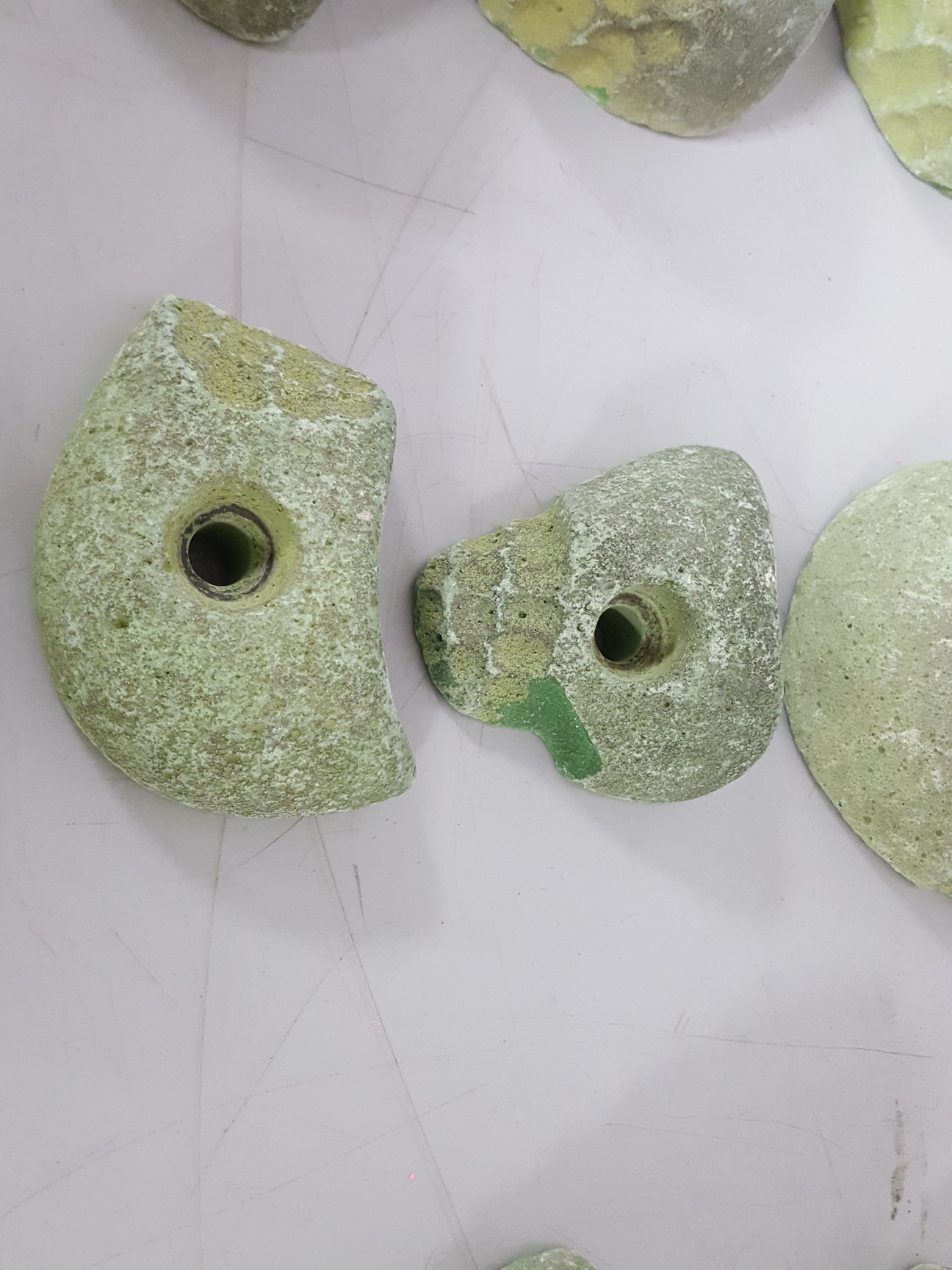 Image of Lot of 25 Green Bouldering / Rock Climbing Grips Hand / Foot - No Bolts