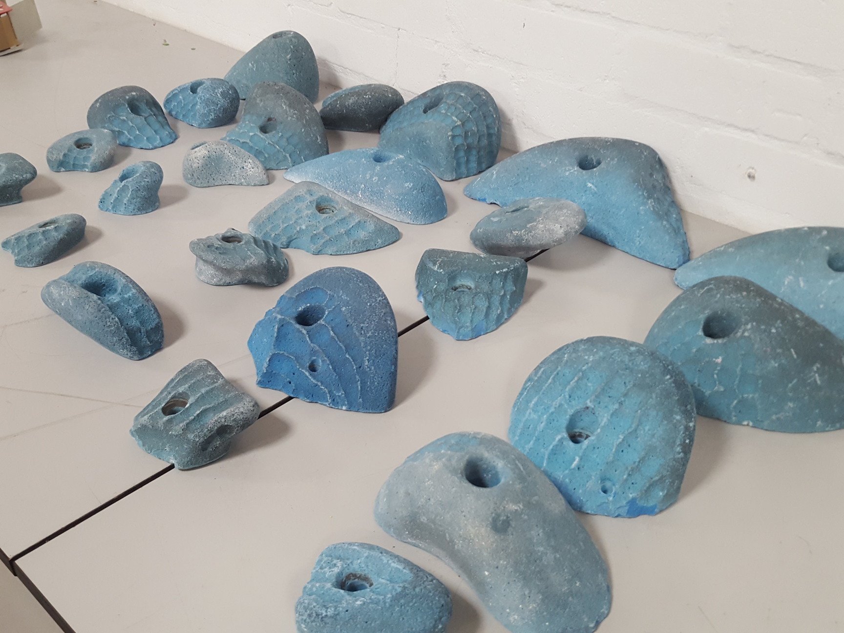 Image of Lot of 25 Blue Bouldering / Rock Climbing Grips Hand / Foot - No Bolts