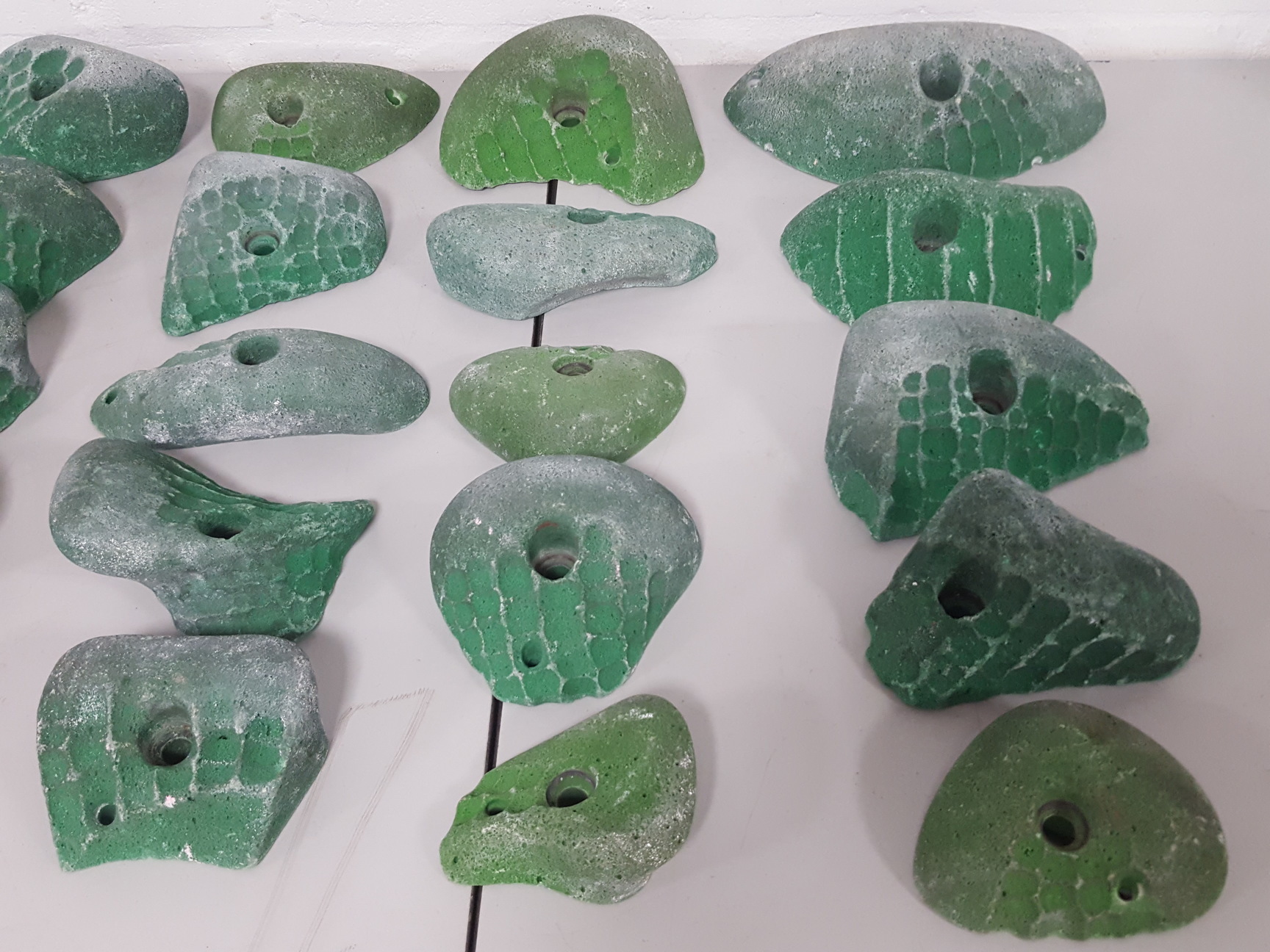 Image of Lot of 25 Green Bouldering / Rock Climbing Grips Hand / Foot - No Bolts