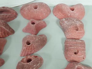 Thumbnail image of Lot of 25 Pink Bouldering / Rock Climbing Grips Hand / Foot - No Bolts