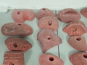 Thumbnail image of Lot of 25 Pink Bouldering / Rock Climbing Grips Hand / Foot - No Bolts