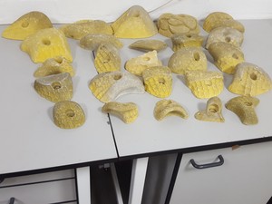 Thumbnail image of Lot of 25 Yellow Bouldering / Rock Climbing Grips Hand / Foot - No Bolts