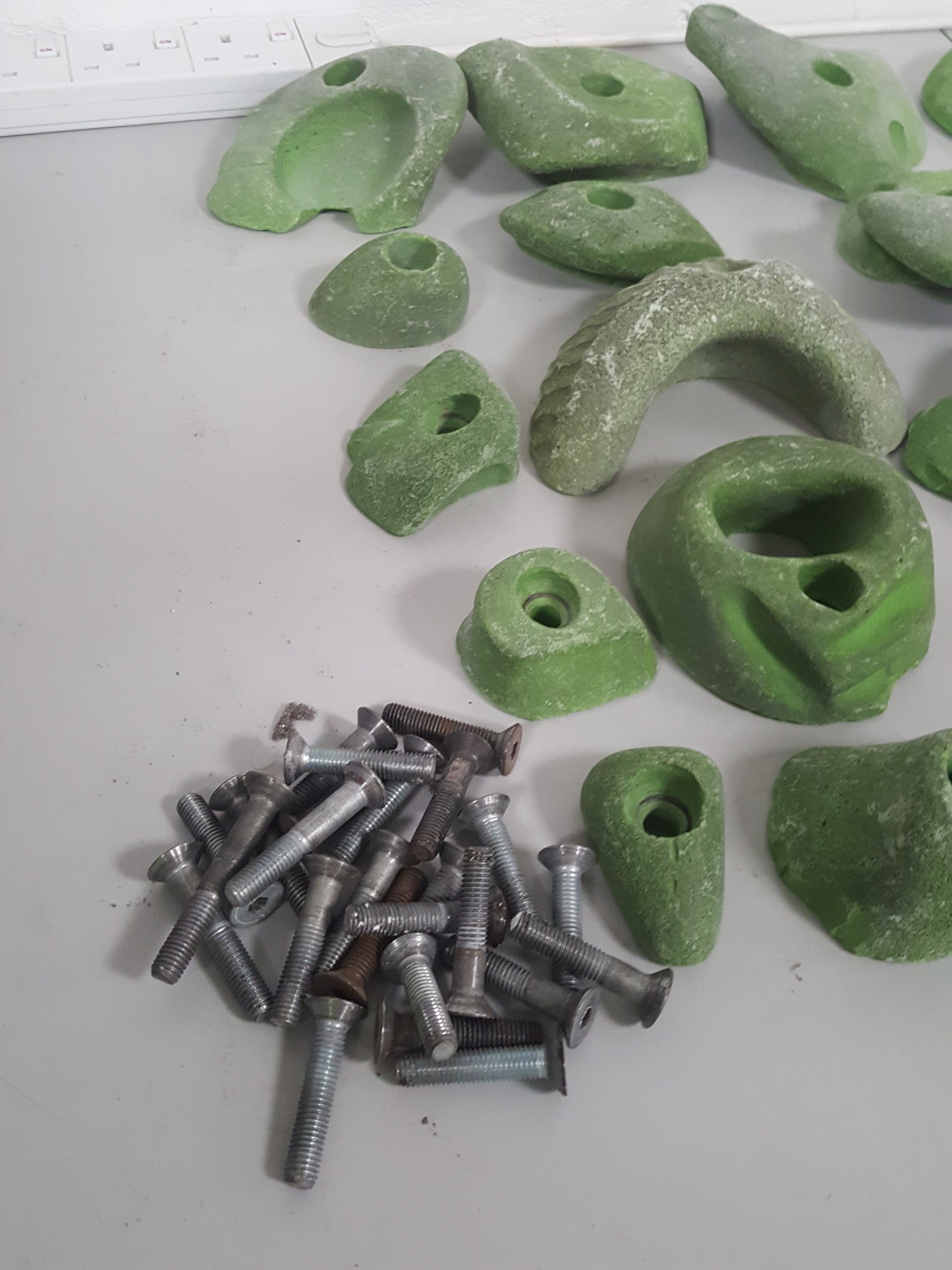 Image of Lot of 25 Green Bouldering / Rock Climbing Grips Hand / Foot - With Bolts