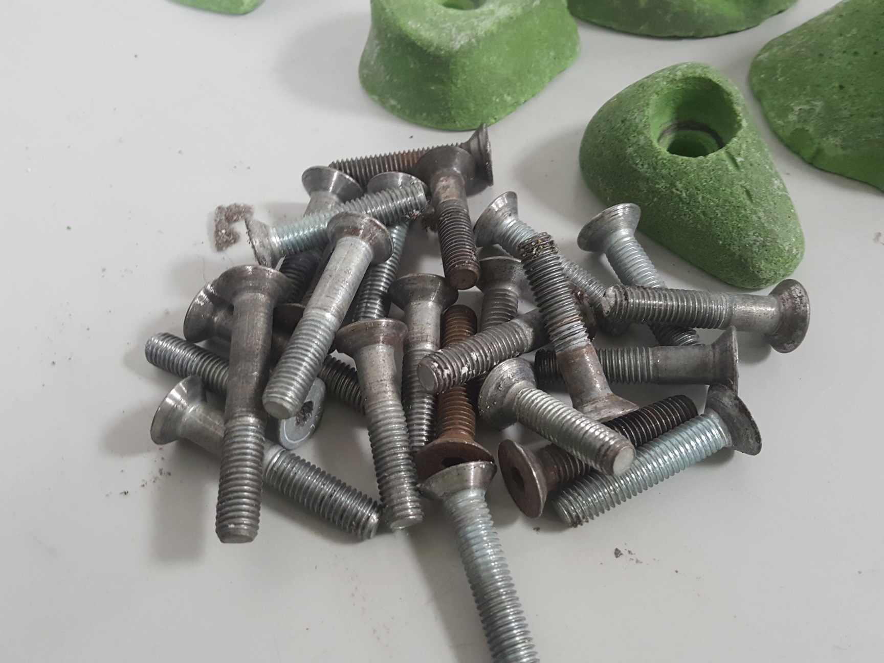 Image of Lot of 25 Green Bouldering / Rock Climbing Grips Hand / Foot - With Bolts