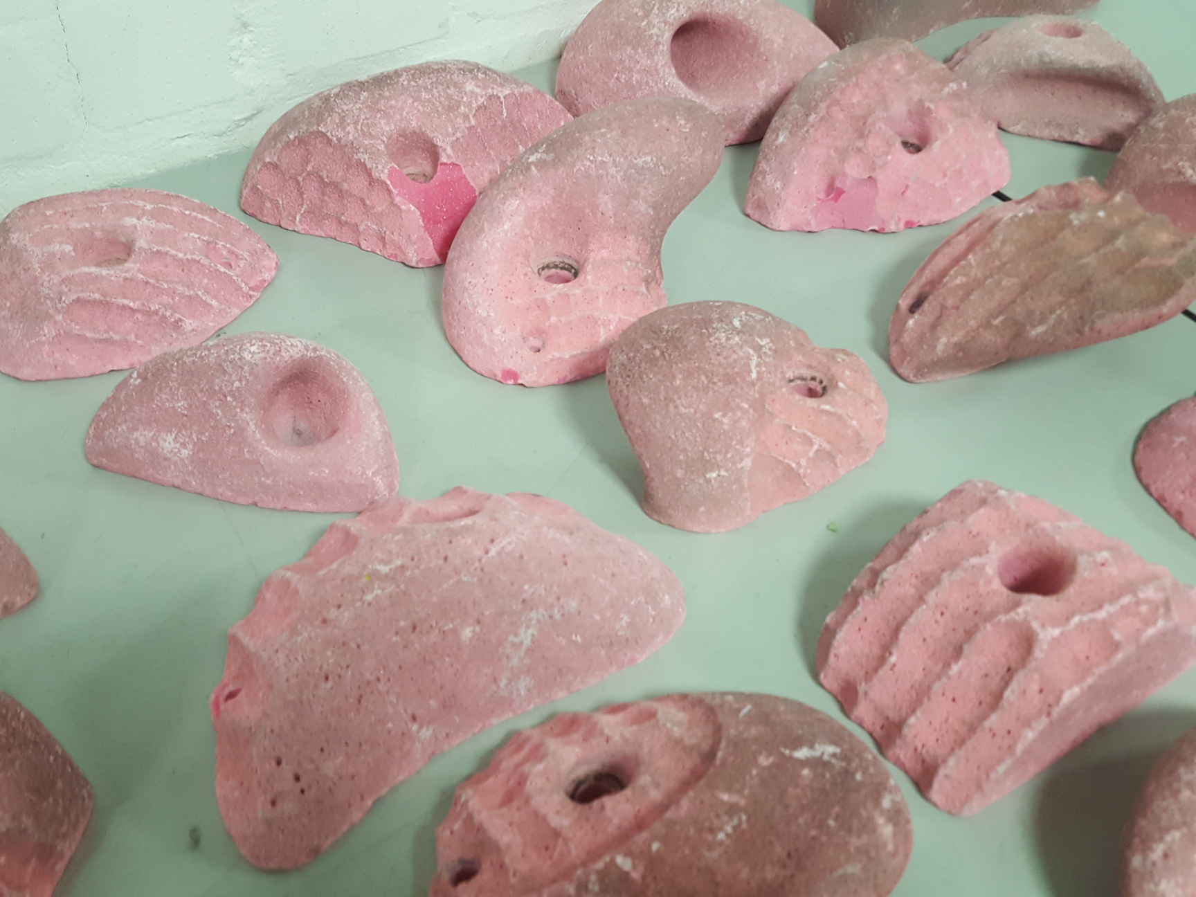 Image of Lot of 25 Pink Bouldering / Rock Climbing Grips Hand / Foot - With Bolts