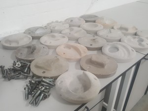 Thumbnail image of Lot of 20 White / Grey Bouldering / Rock Climbing Grips Hand / Foot - With Bolts