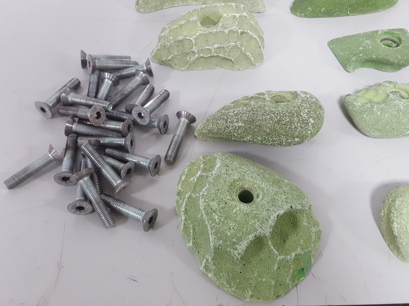 Image of Lot of 25 Green Bouldering / Rock Climbing Grips Hand / Foot - With Bolts