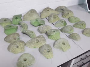 Thumbnail image of Lot of 25 Green Bouldering / Rock Climbing Grips Hand / Foot - No Bolts