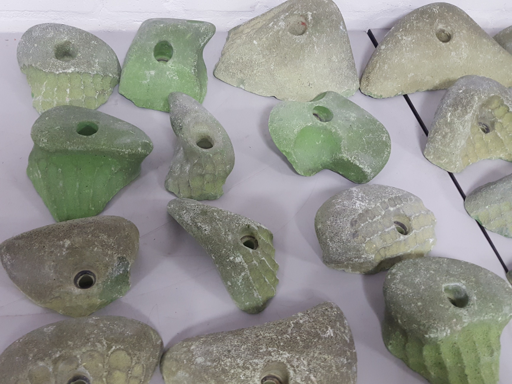 Image of Lot of 25 Green Bouldering / Rock Climbing Grips Hand / Foot - No Bolts